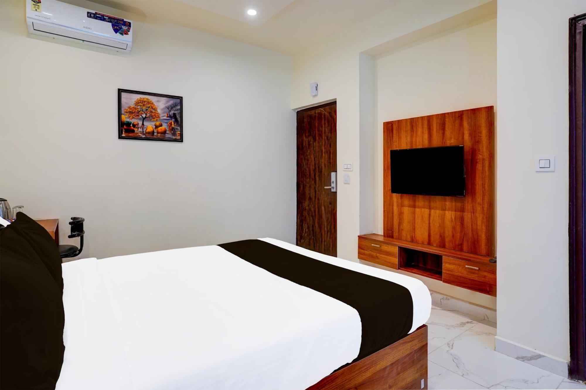 Super Townhouse Marathahalli Near Klm Fashion Mall Bangalore Bagian luar foto
