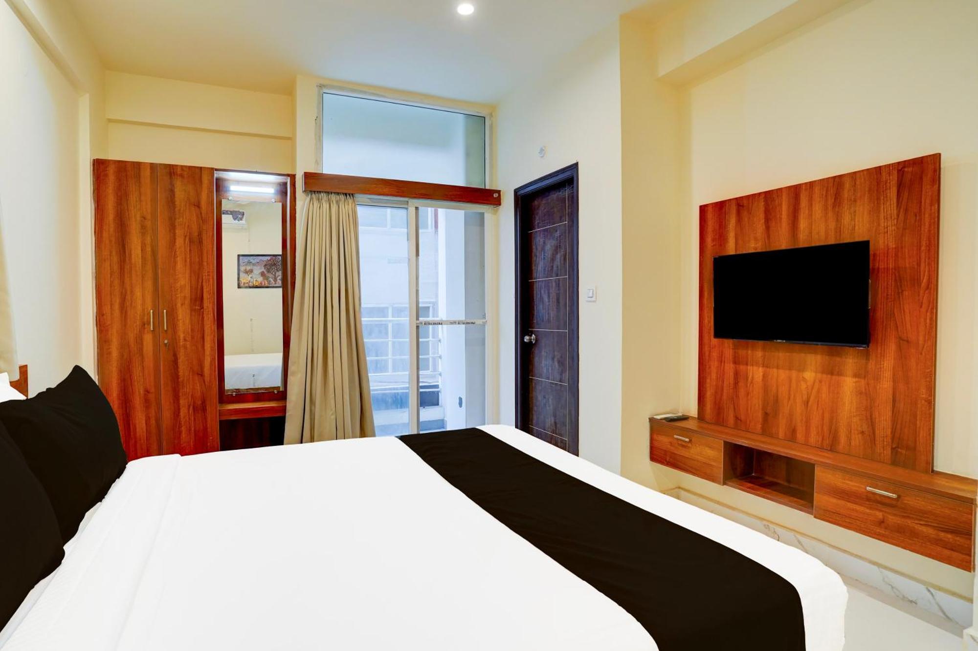Super Townhouse Marathahalli Near Klm Fashion Mall Bangalore Bagian luar foto