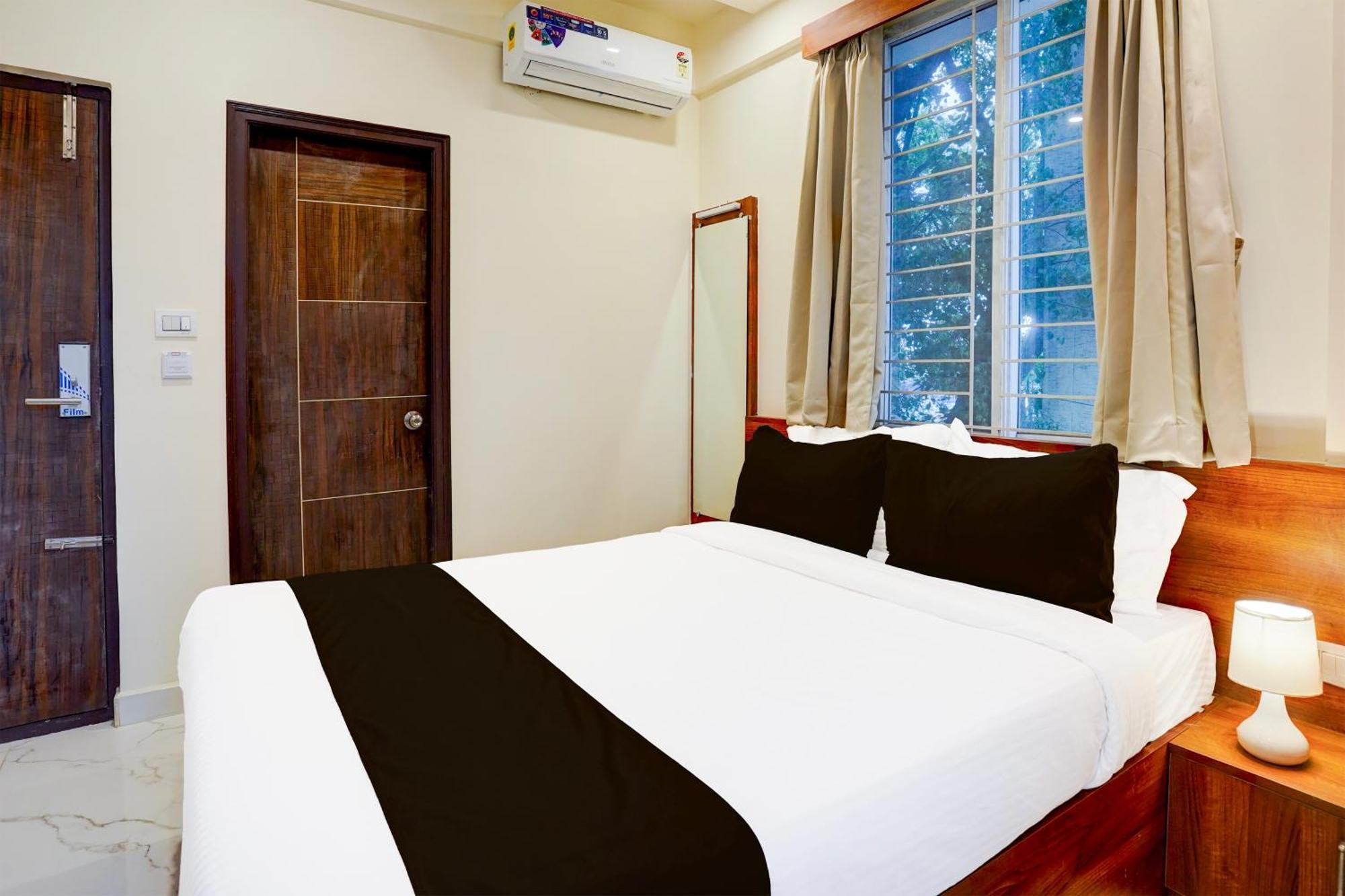Super Townhouse Marathahalli Near Klm Fashion Mall Bangalore Bagian luar foto