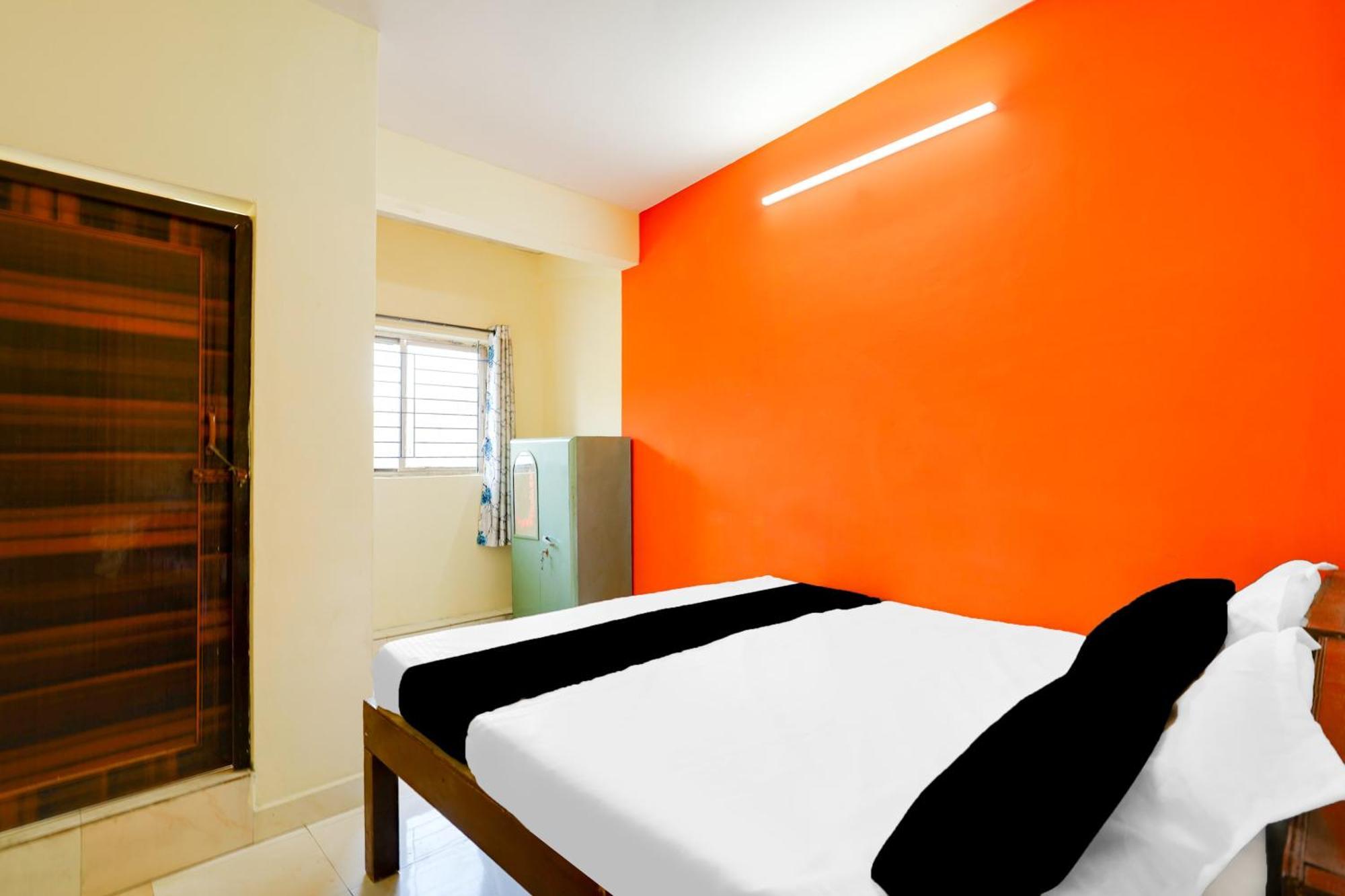 Super Townhouse Marathahalli Near Klm Fashion Mall Bangalore Bagian luar foto