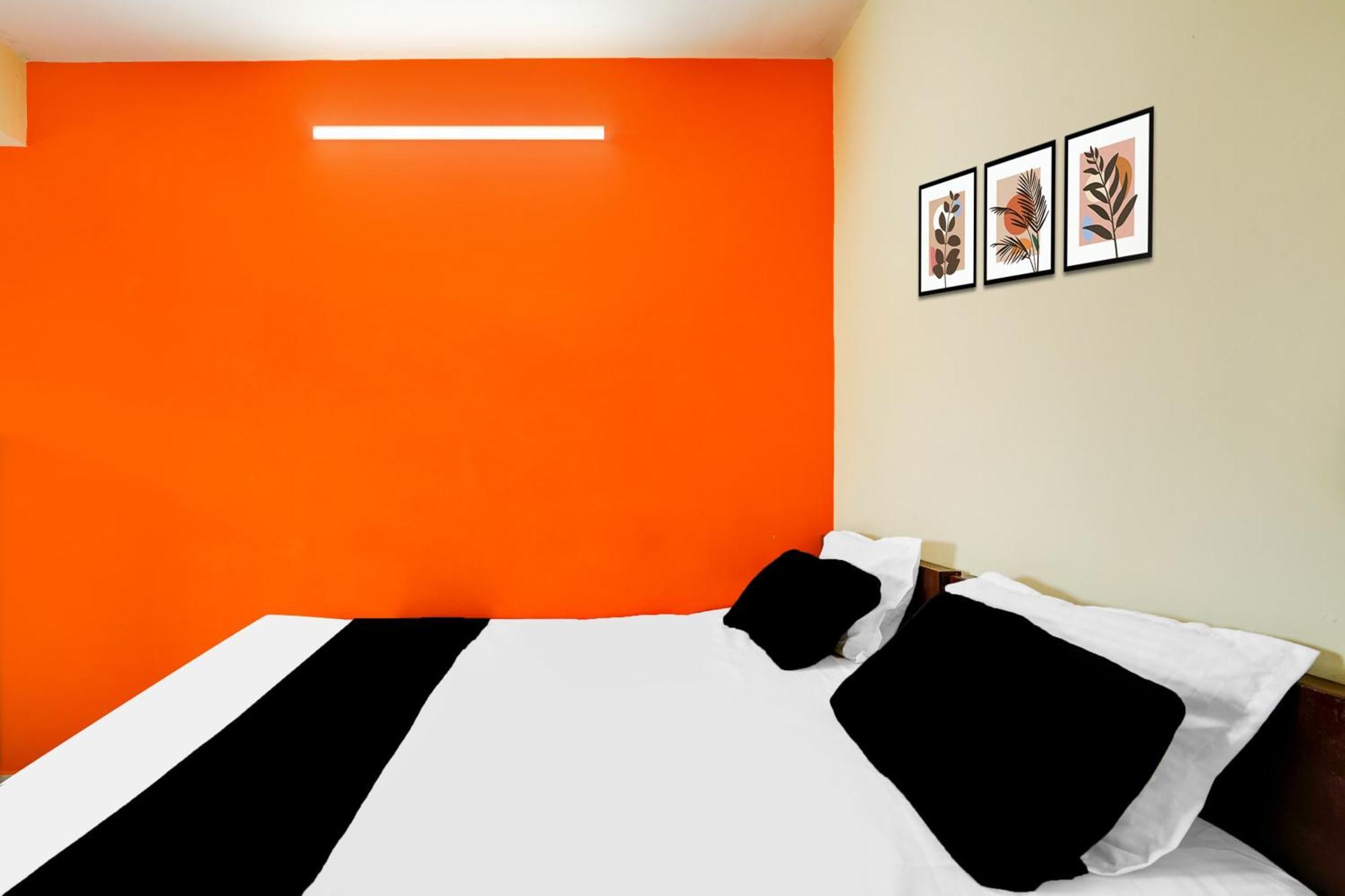 Super Townhouse Marathahalli Near Klm Fashion Mall Bangalore Bagian luar foto
