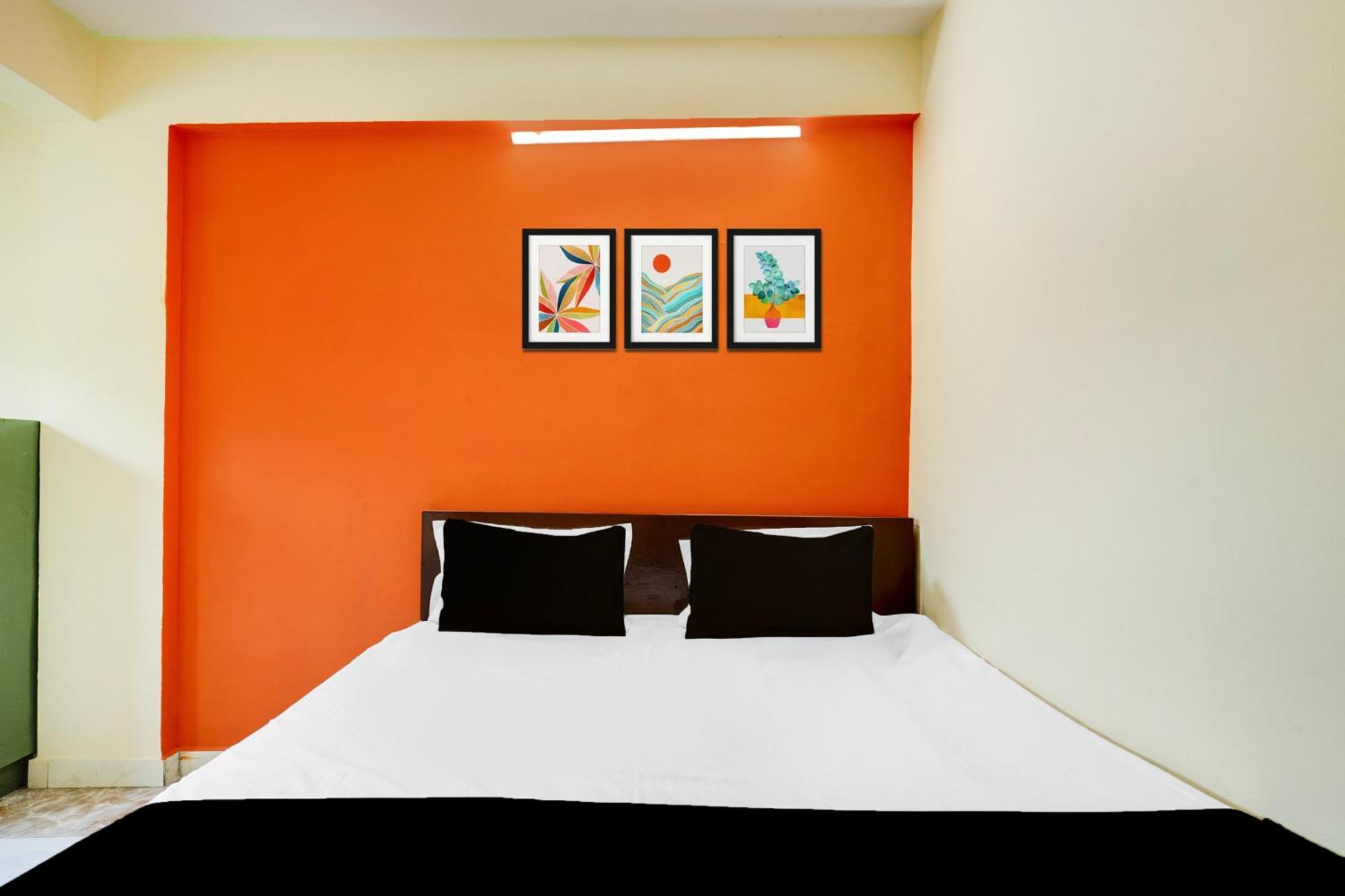Super Townhouse Marathahalli Near Klm Fashion Mall Bangalore Bagian luar foto