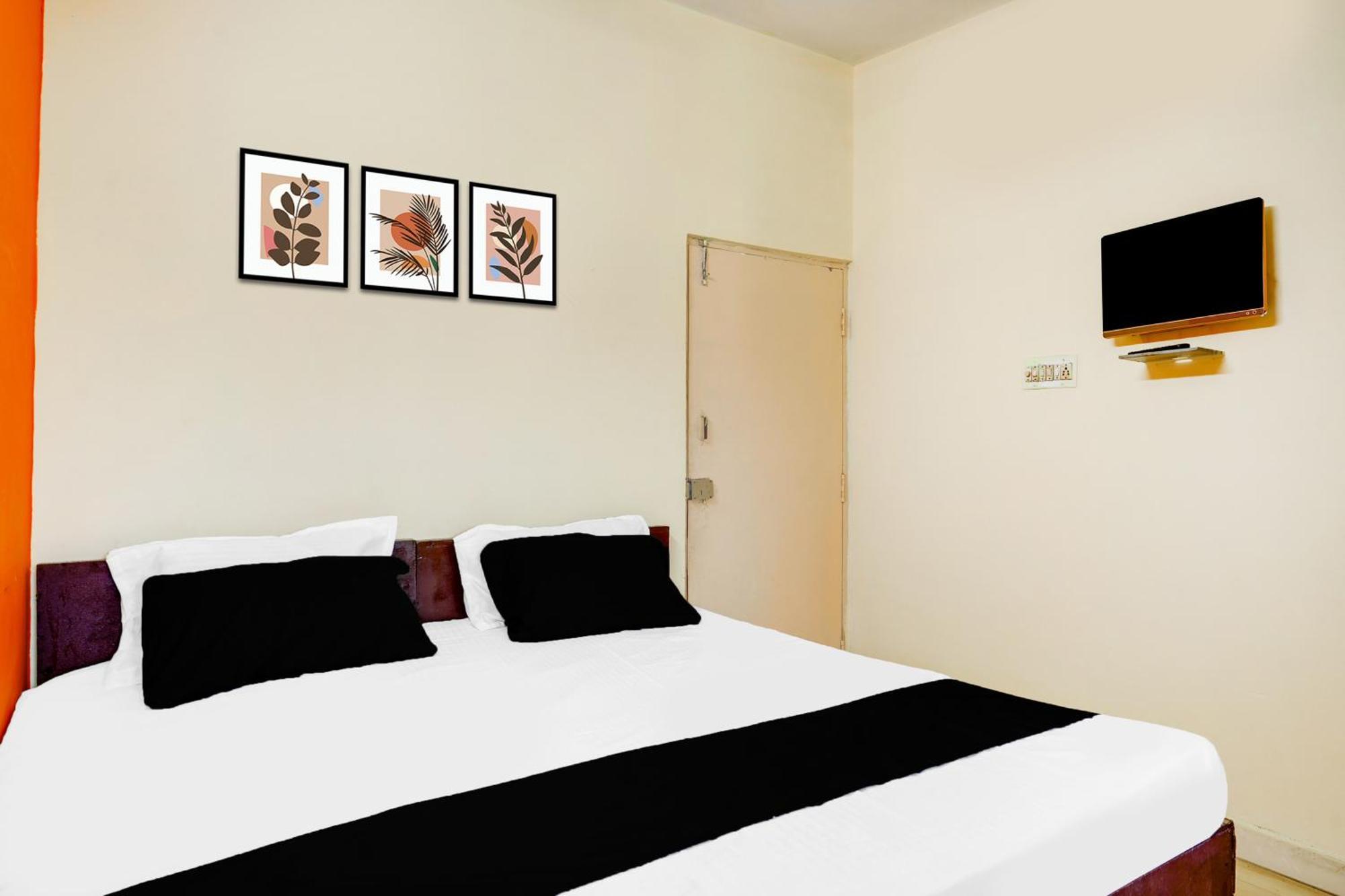 Super Townhouse Marathahalli Near Klm Fashion Mall Bangalore Bagian luar foto