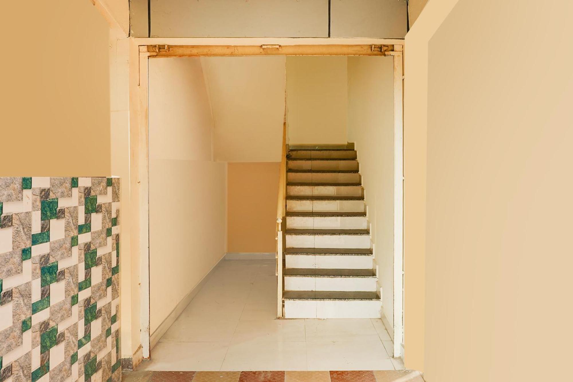 Super Townhouse Marathahalli Near Klm Fashion Mall Bangalore Bagian luar foto