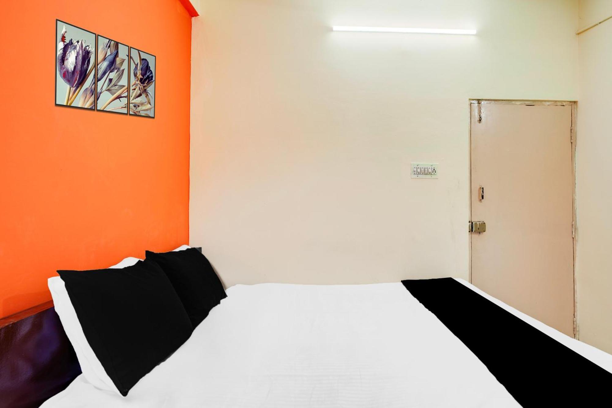 Super Townhouse Marathahalli Near Klm Fashion Mall Bangalore Bagian luar foto