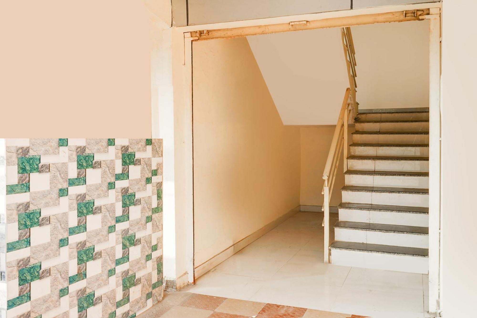 Super Townhouse Marathahalli Near Klm Fashion Mall Bangalore Bagian luar foto