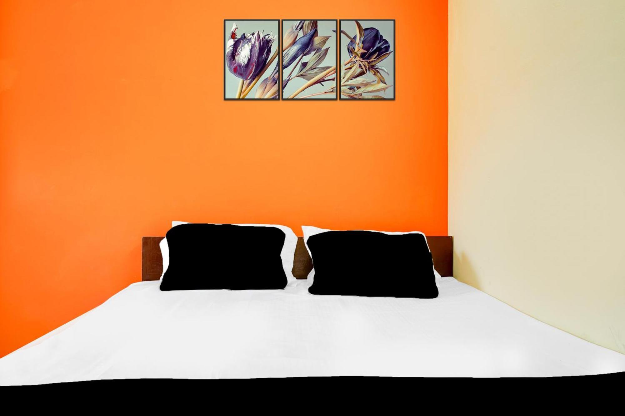 Super Townhouse Marathahalli Near Klm Fashion Mall Bangalore Bagian luar foto