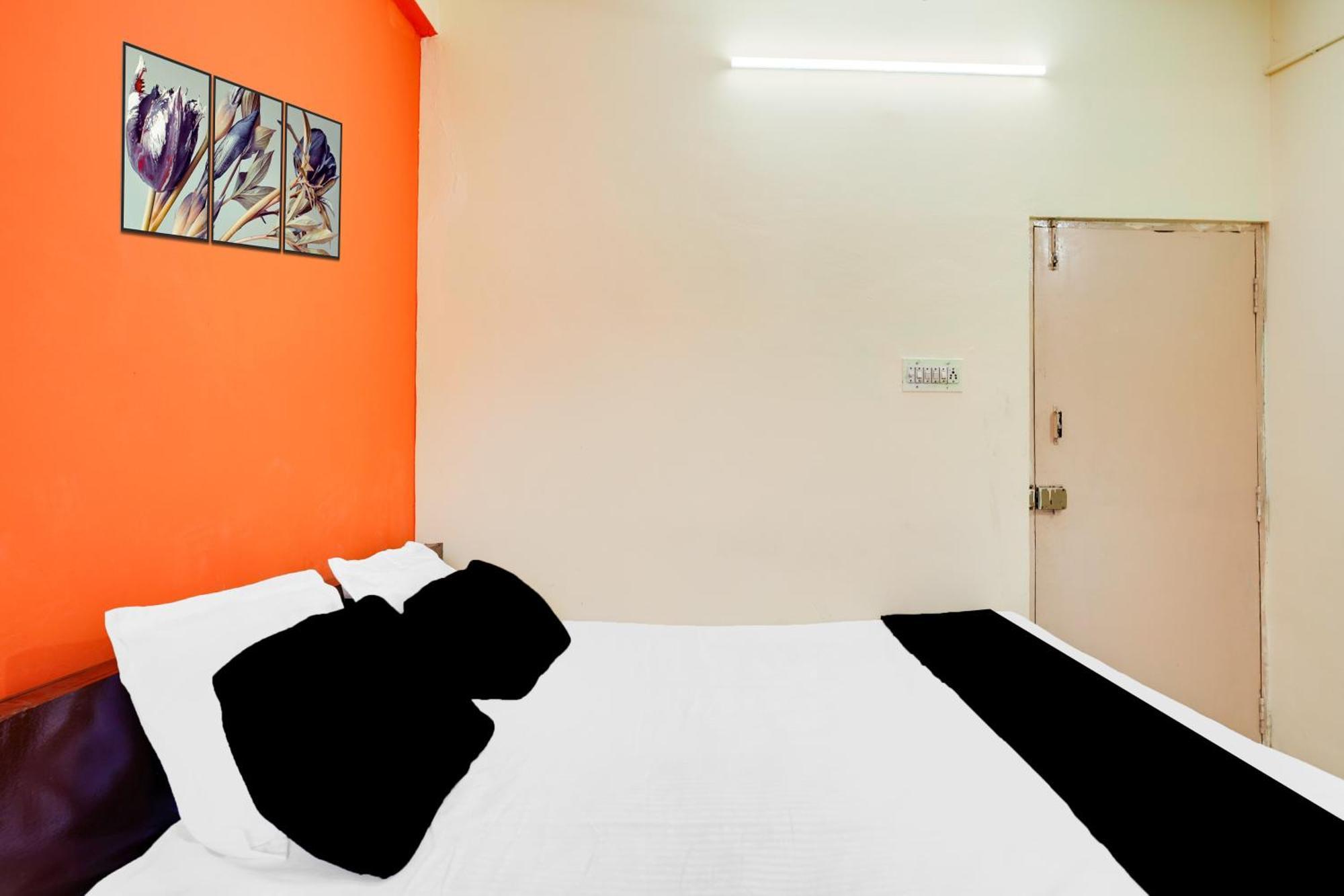Super Townhouse Marathahalli Near Klm Fashion Mall Bangalore Bagian luar foto