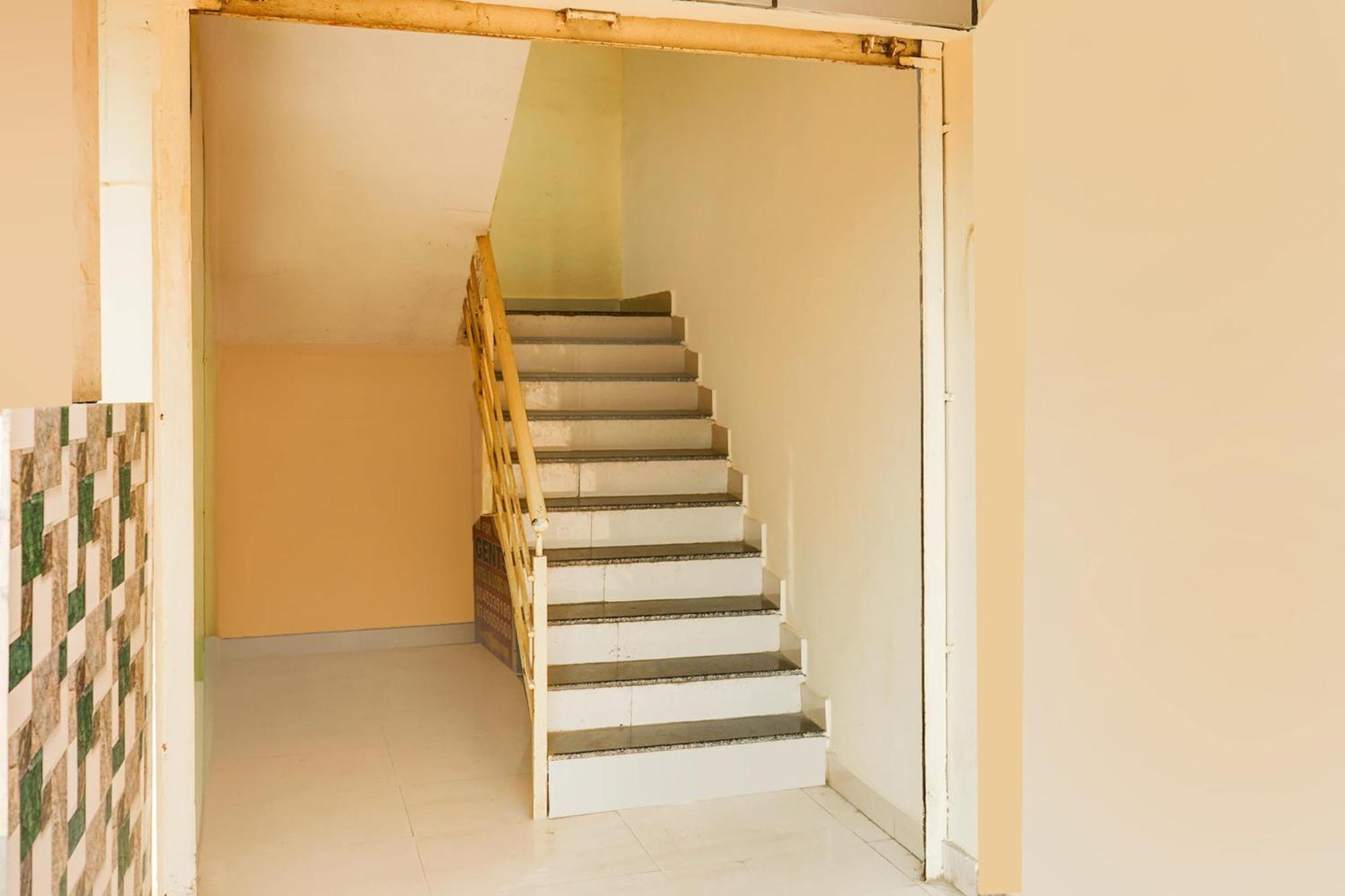 Super Townhouse Marathahalli Near Klm Fashion Mall Bangalore Bagian luar foto