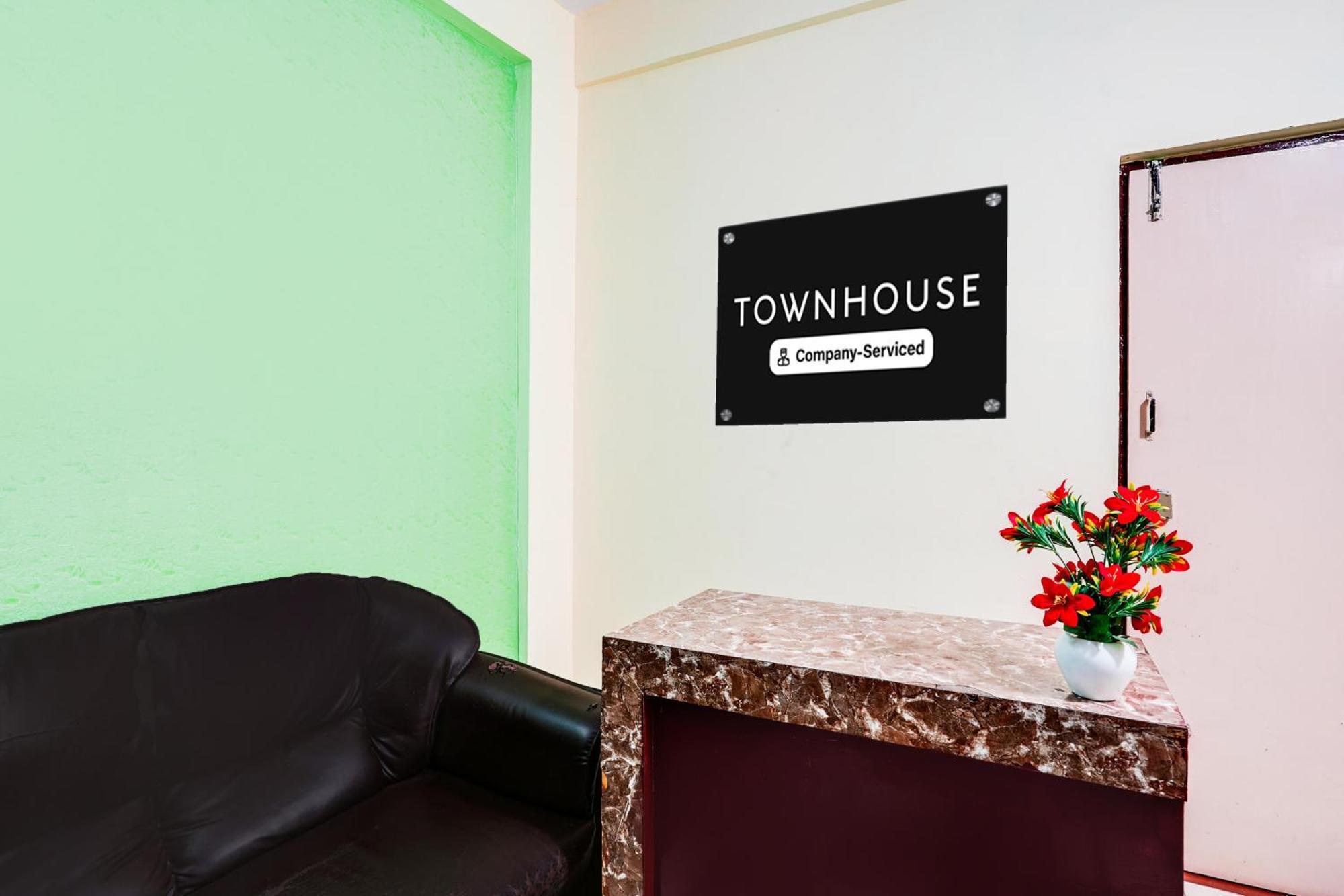 Super Townhouse Marathahalli Near Klm Fashion Mall Bangalore Bagian luar foto