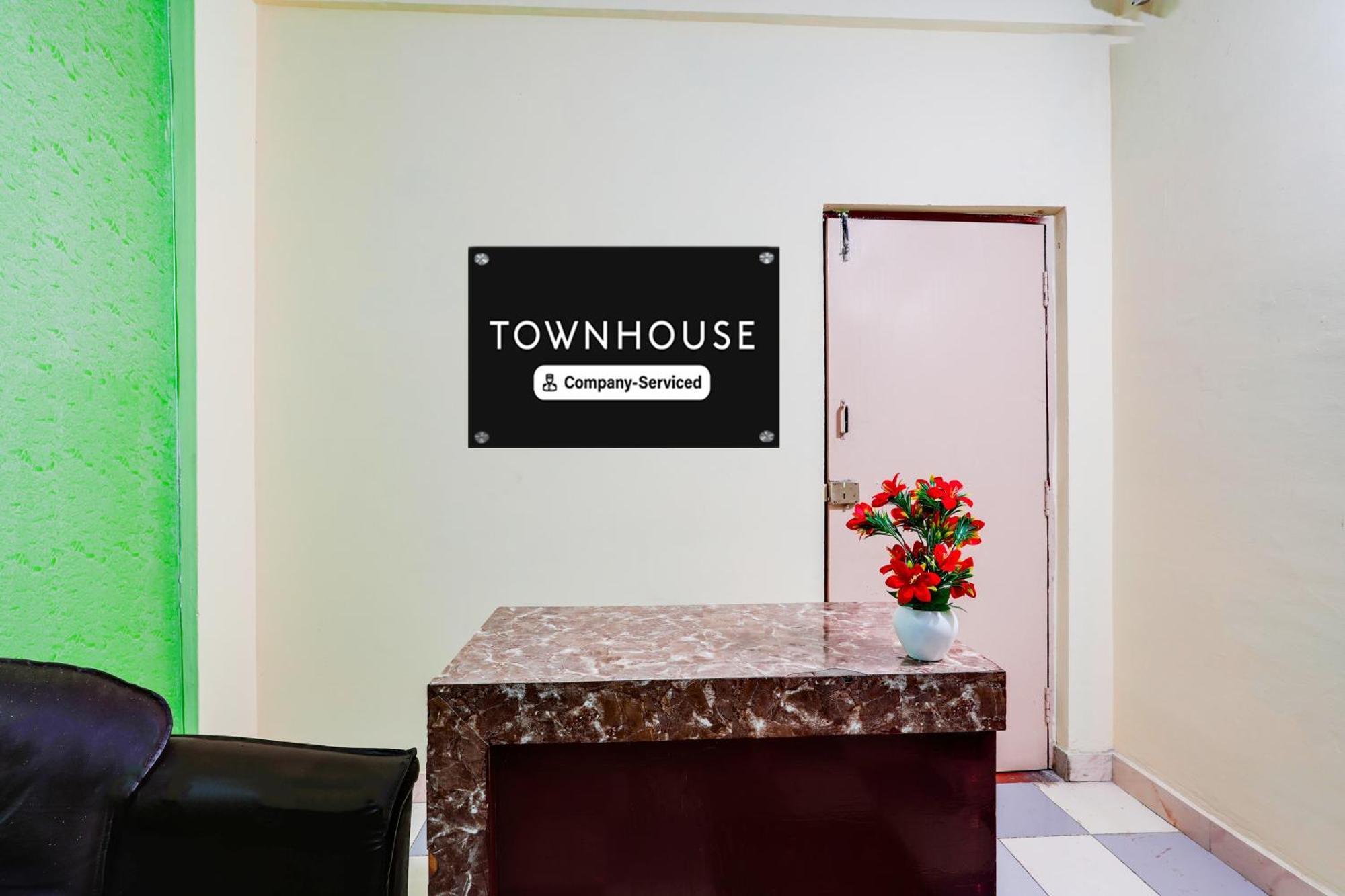 Super Townhouse Marathahalli Near Klm Fashion Mall Bangalore Bagian luar foto