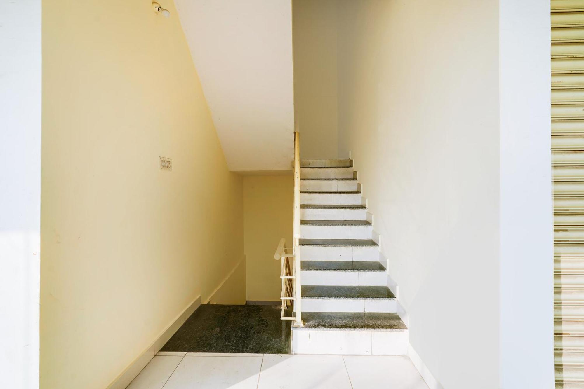 Super Townhouse Marathahalli Near Klm Fashion Mall Bangalore Bagian luar foto